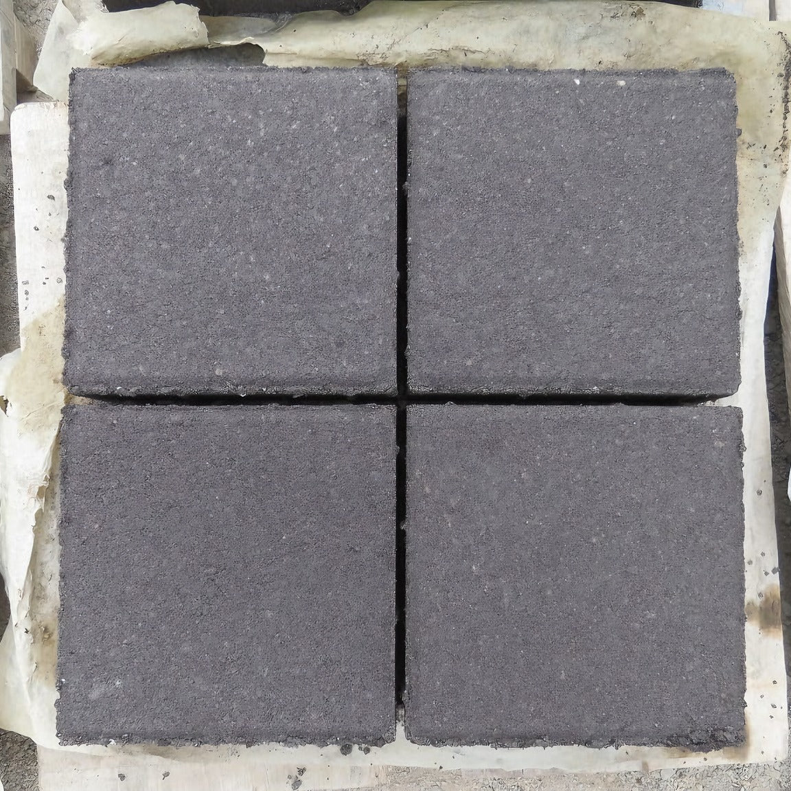 Adoquín Cuadrado de Concreto 20x20x8