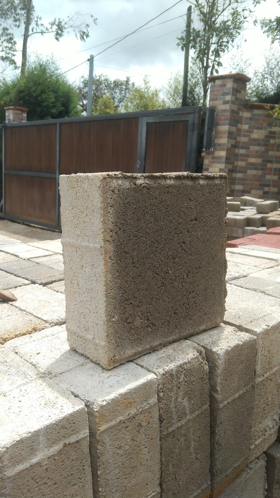 Adoquín Cuadrado de Concreto 20x20x8