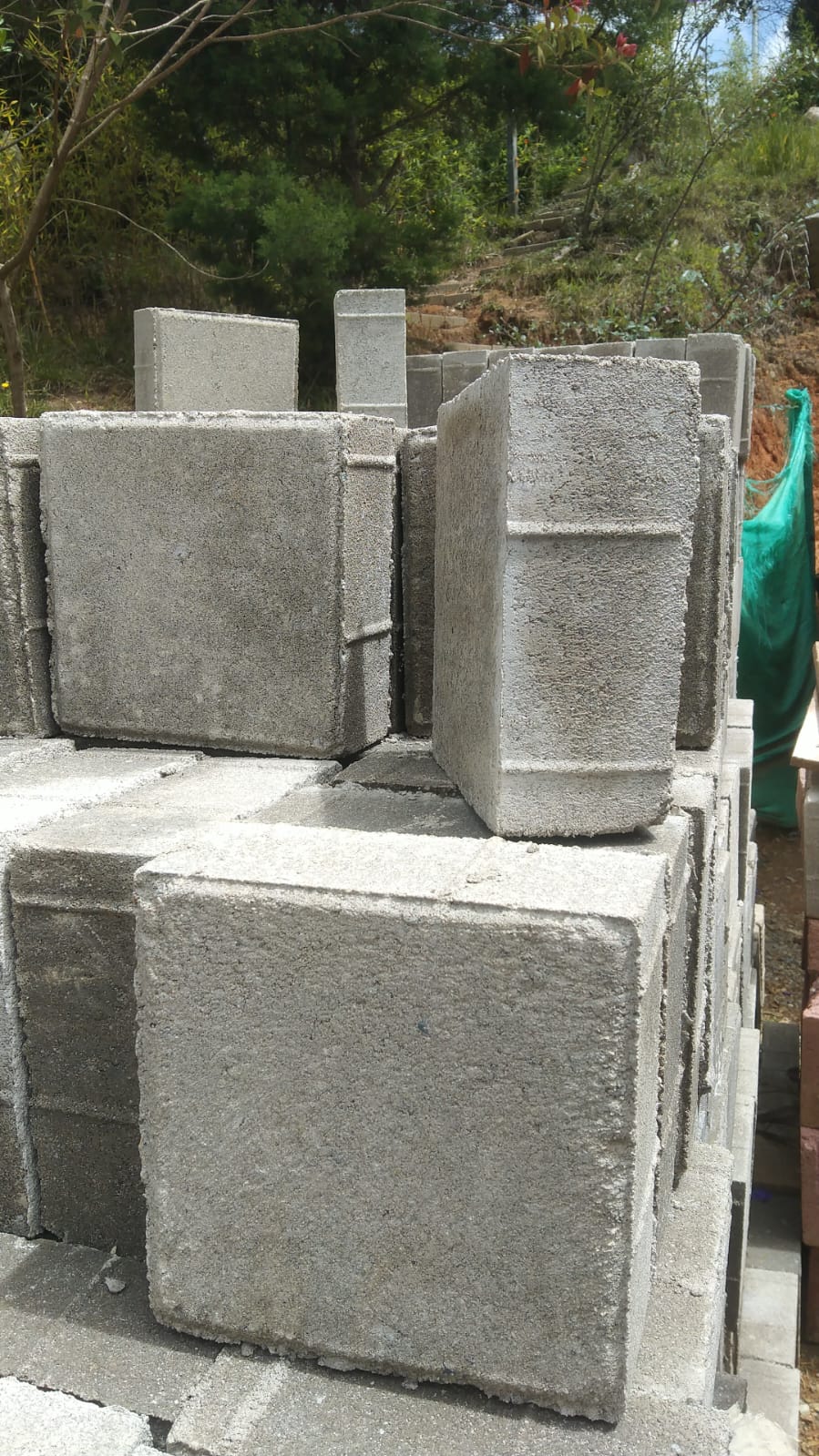 Adoquín Cuadrado de Concreto 20x20x8