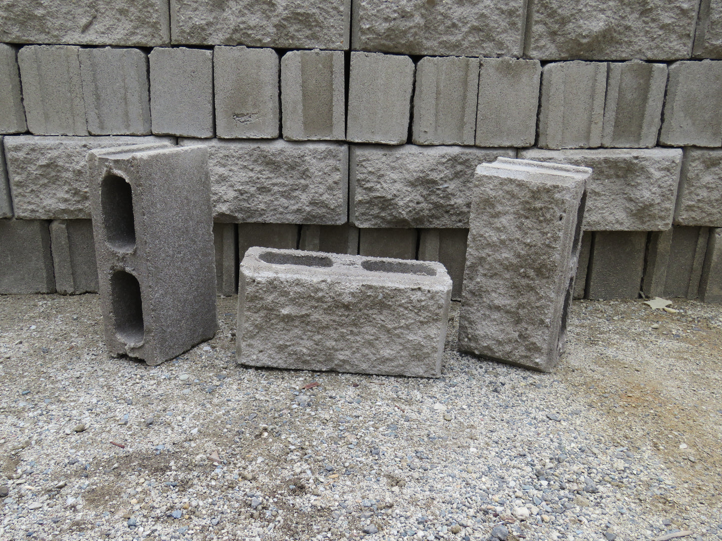 Bloque Split de Concreto 14x19x39 Acabado Rústico