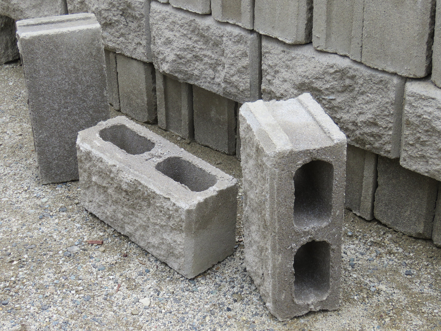 Bloque Split de Concreto 14x19x39 Acabado Rústico